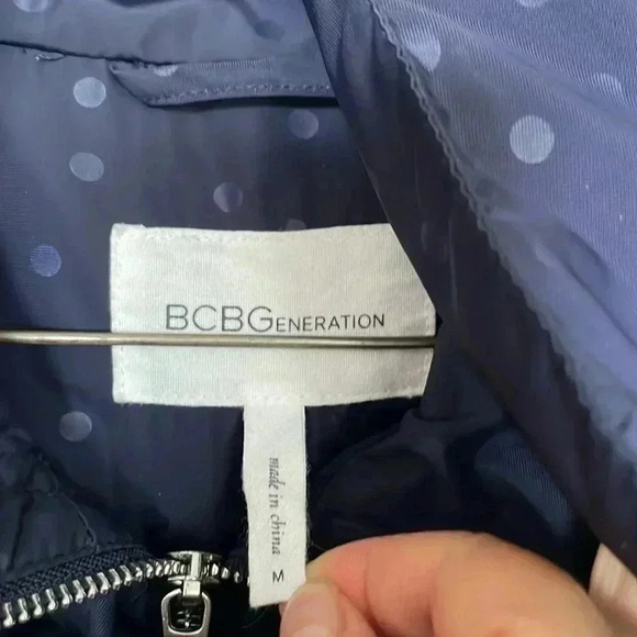 ❤️2/$50❤️BCBGGeneration Navy Blue Poke Dot Fall/Spring Trench Jacket- M - Picture 6 of 8